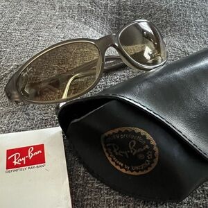 Ray-Ban Women's Gray Sunglasses Vintage from 1999